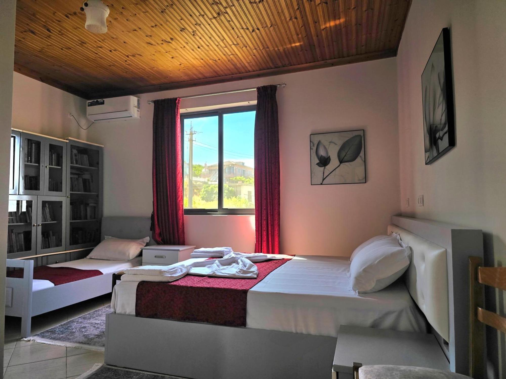 Akeron'S Rooms Sarande Exterior photo